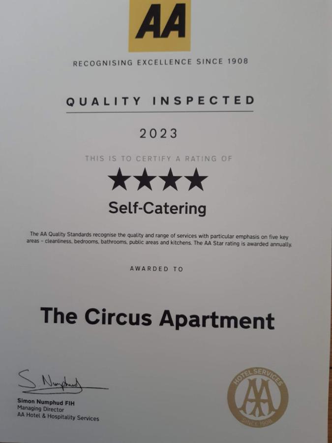 The Circus Apartment บาธ ภายนอก รูปภาพ